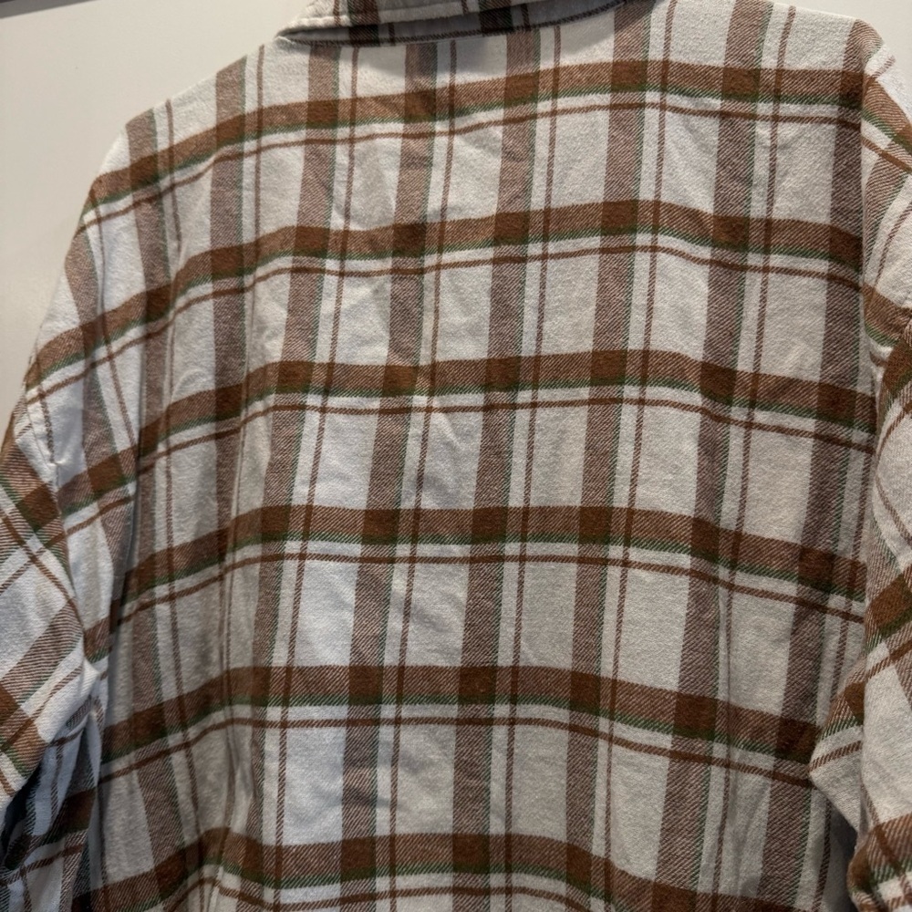Rue21 Women’s White and Brown Plaid Flannel - Picture 6 of 6